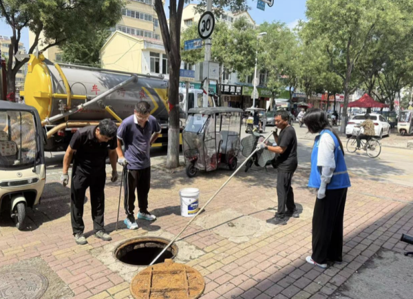 全国股票配资公司排名 济阳街道城建办牵头, 为老旧小区“清肠排堵”